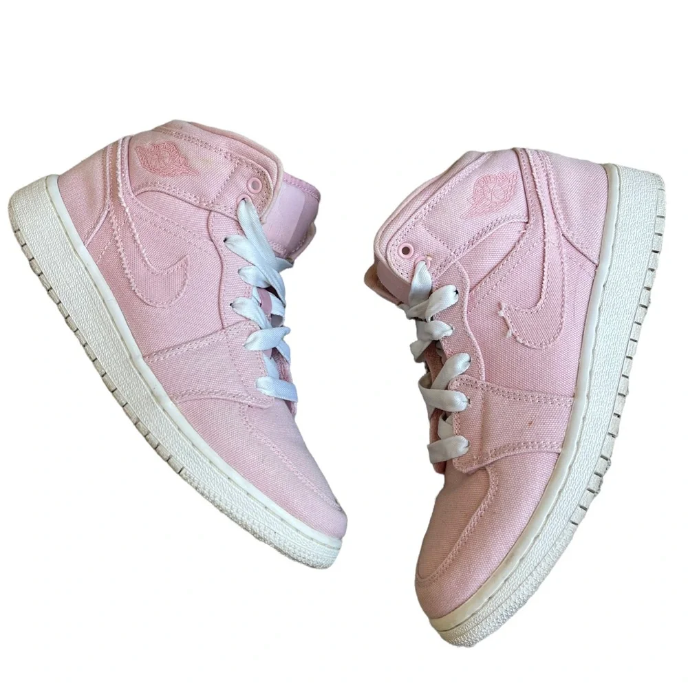 Nike soft pink